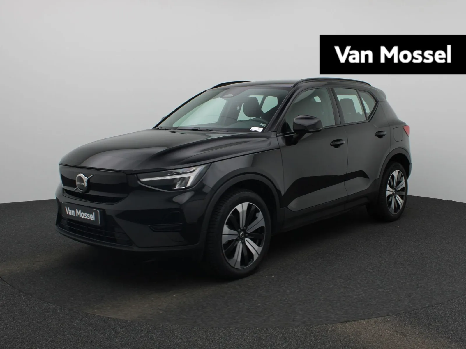 Volvo XC40 (2022) — foto 1