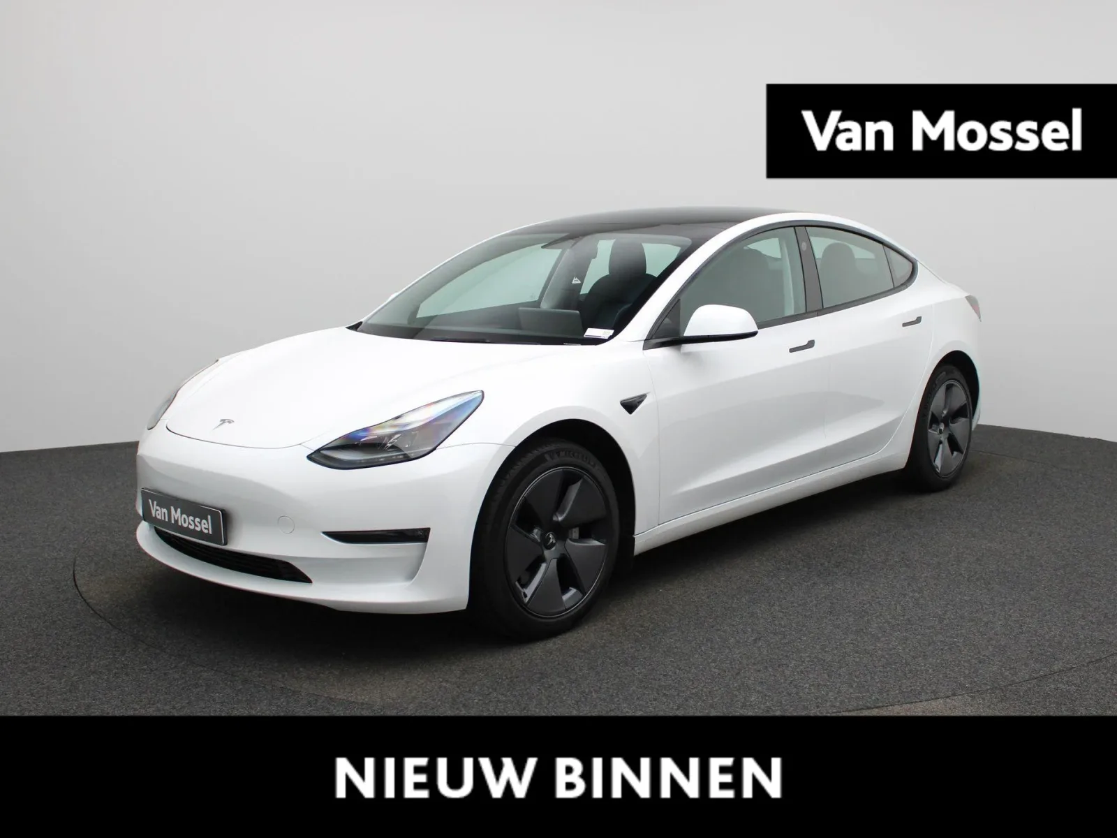 Tesla Model 3 (2023) — foto 1