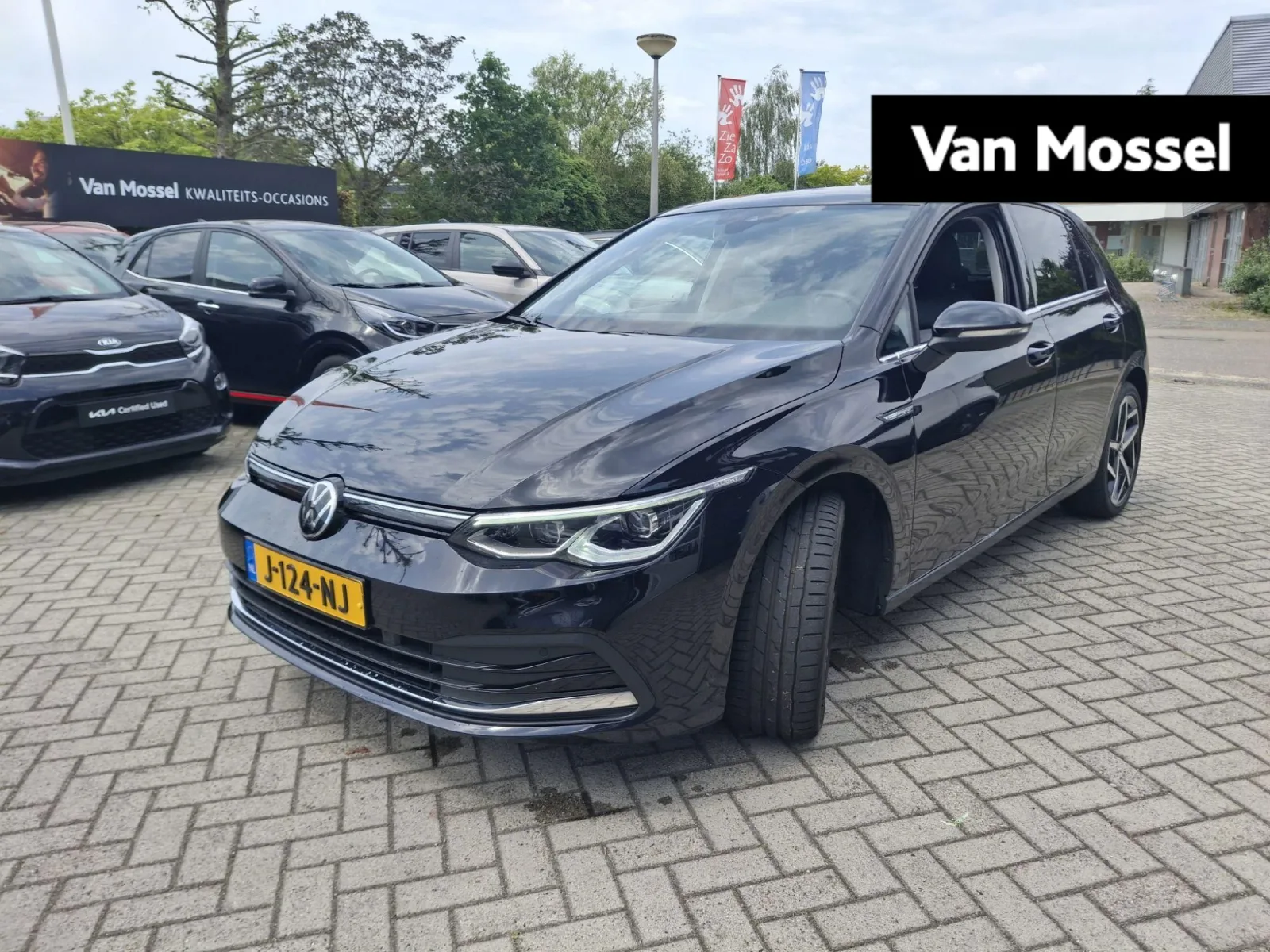 Volkswagen Golf (2020) — foto 1