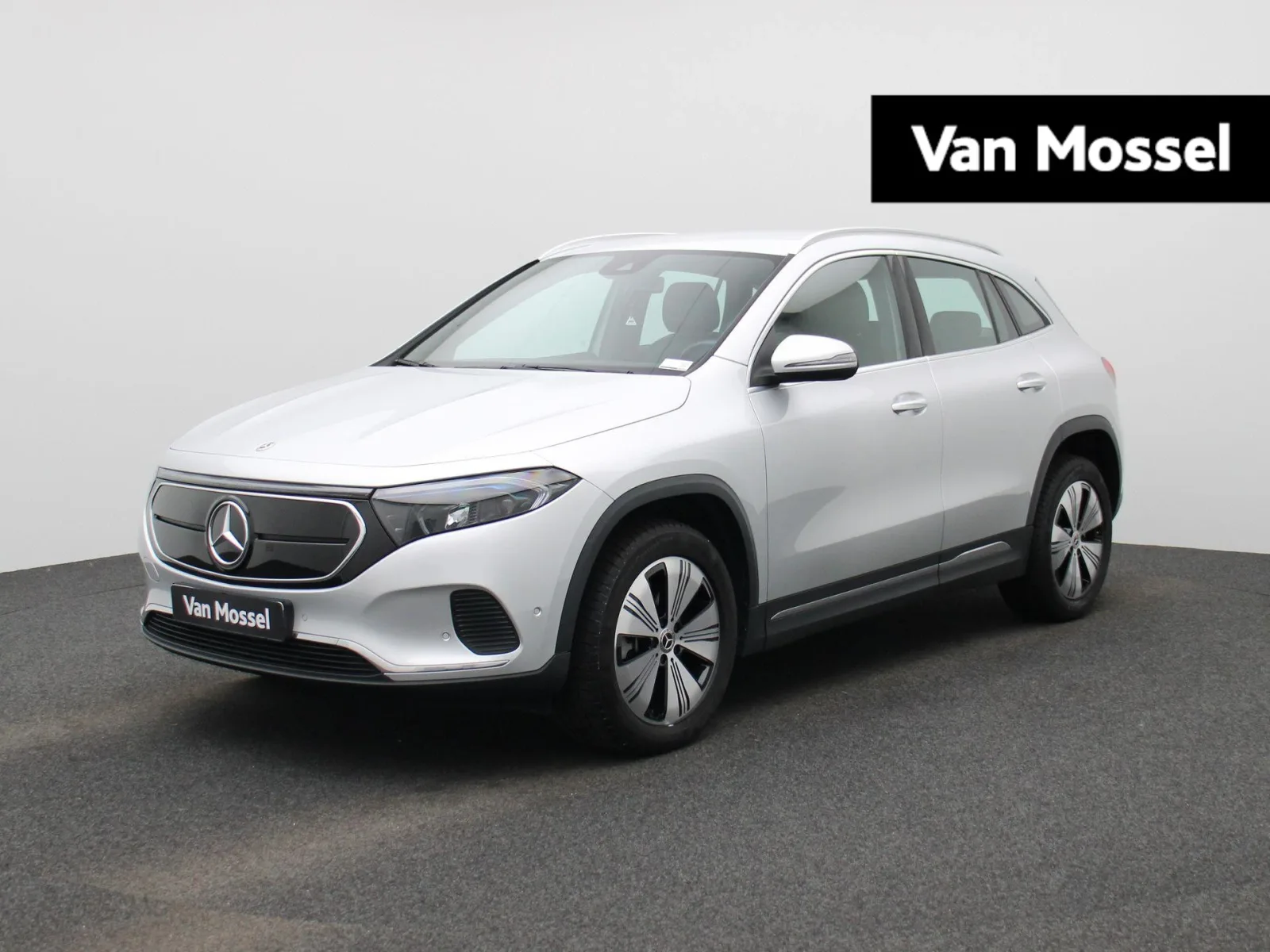 Mercedes-Benz EQA (2023) — foto 1