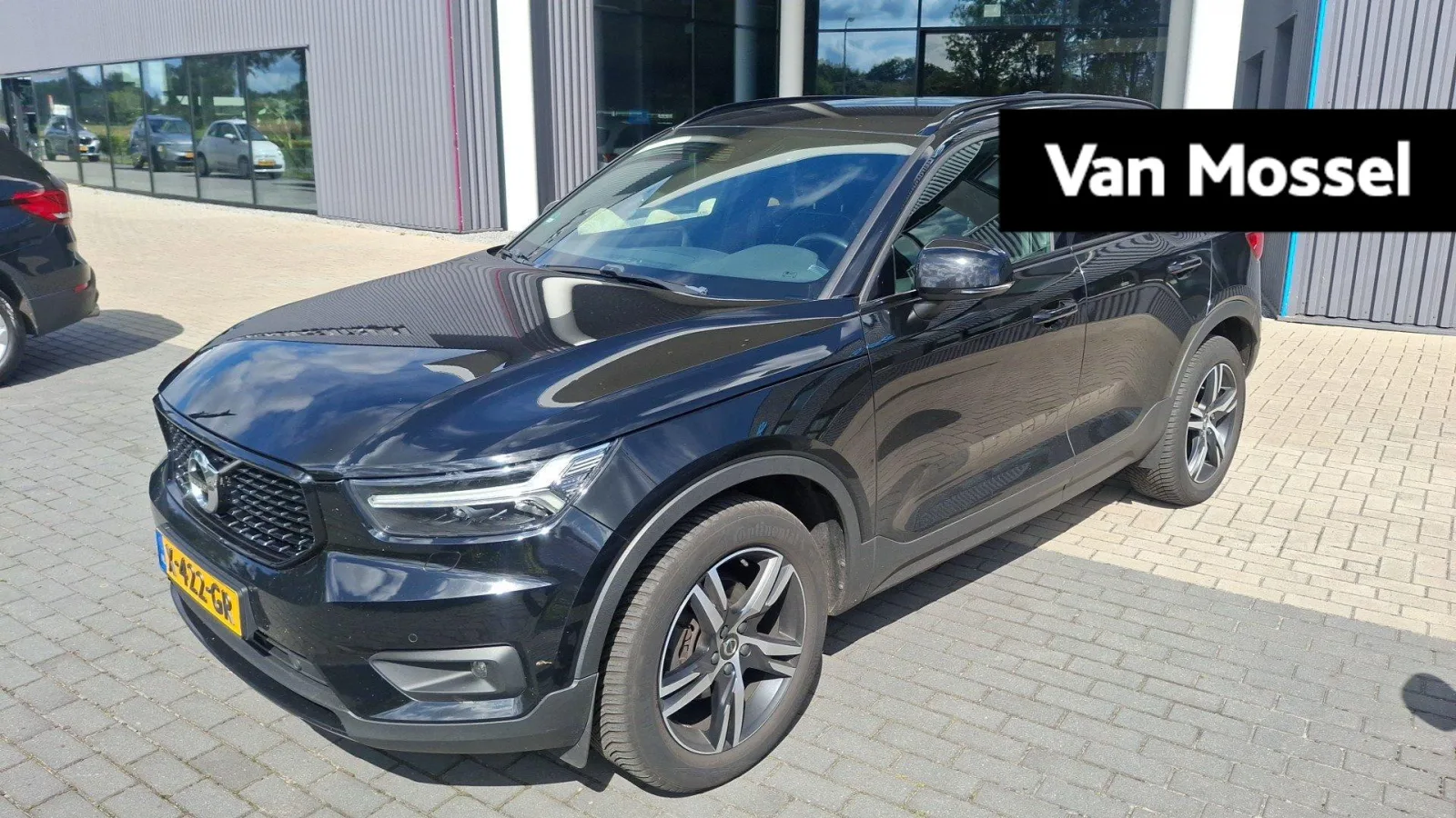 Volvo XC40 (2020) — foto 1