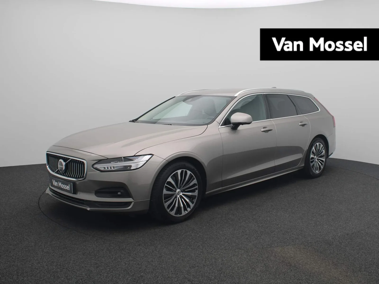 Volvo V90 (2022) — foto 1