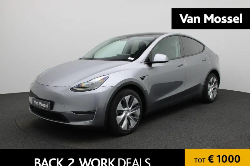 Tesla Model Y (2023)