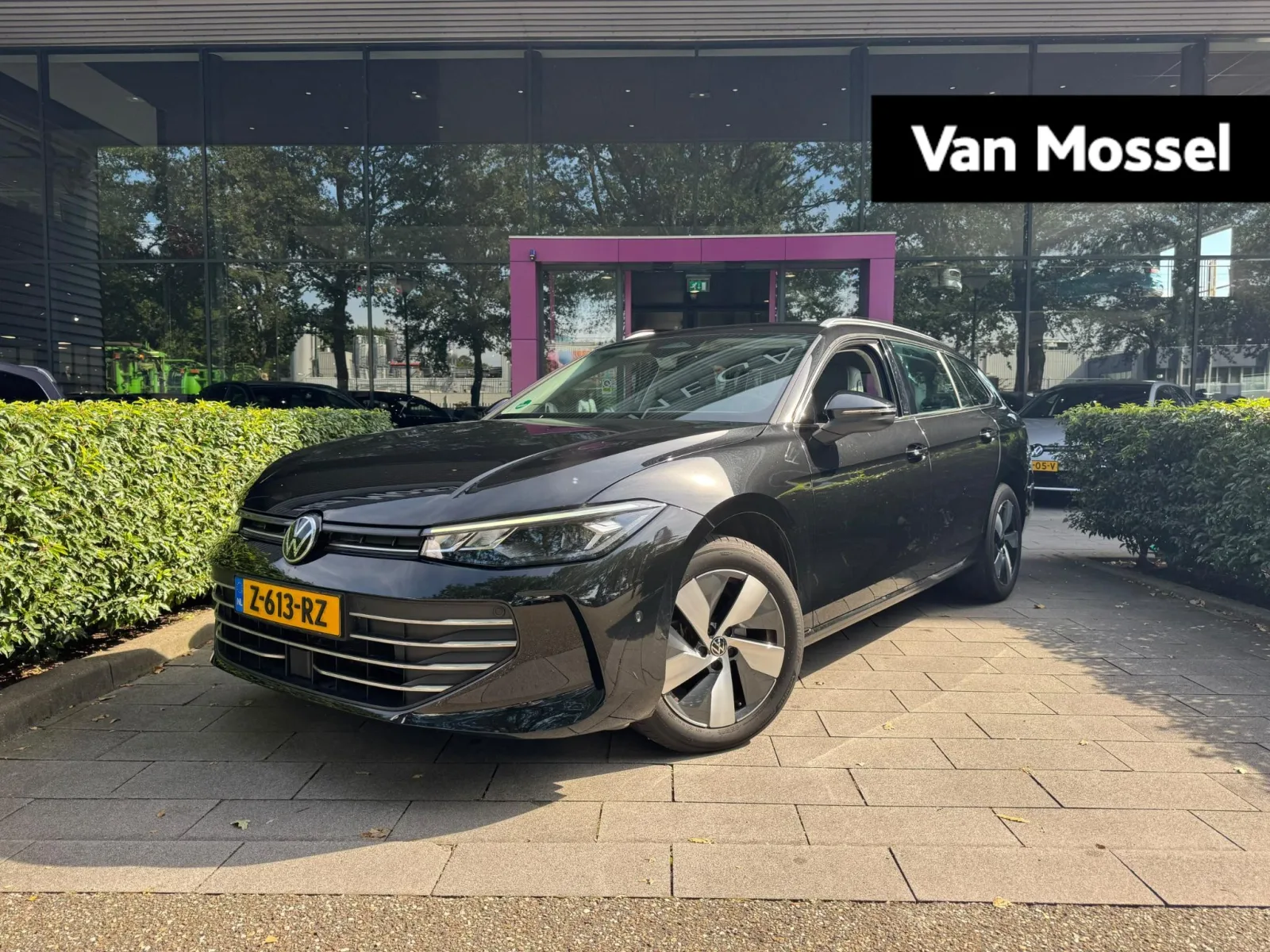 Volkswagen Passat (2024) — foto 1