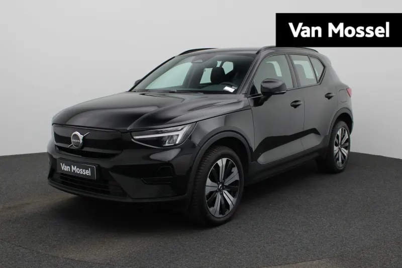Volvo XC40 (2023)