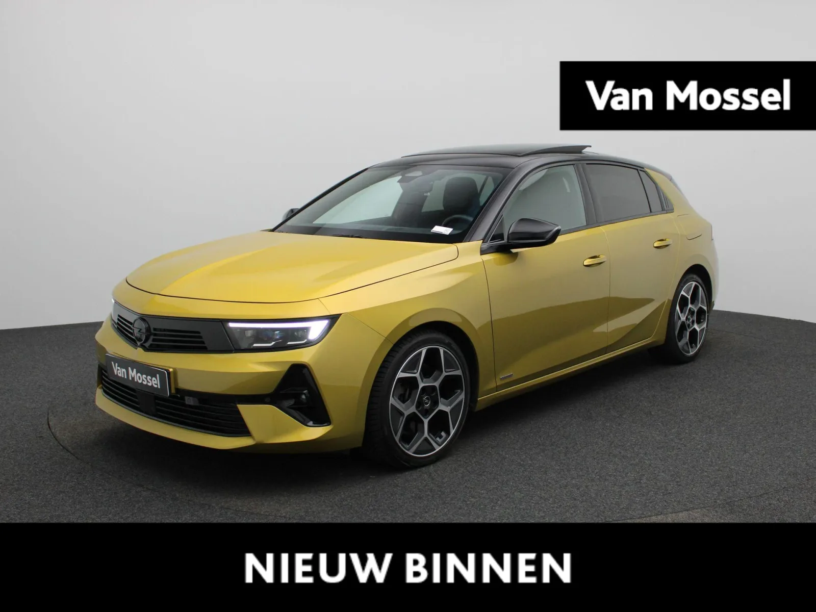 Opel Astra (2022) — foto 1