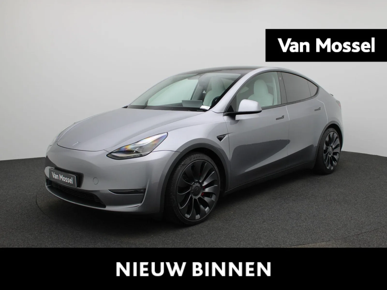 Tesla Model Y (2023) — foto 1