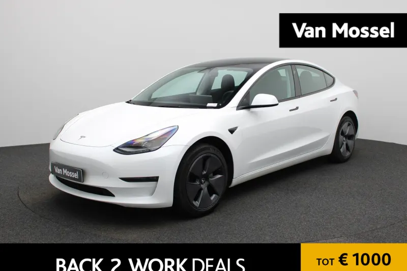 Tesla Model 3 (2023)