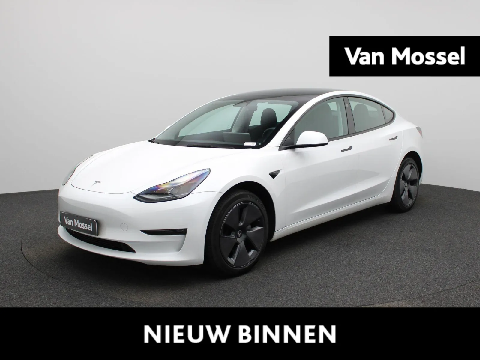 Tesla Model 3 (2023) — foto 1