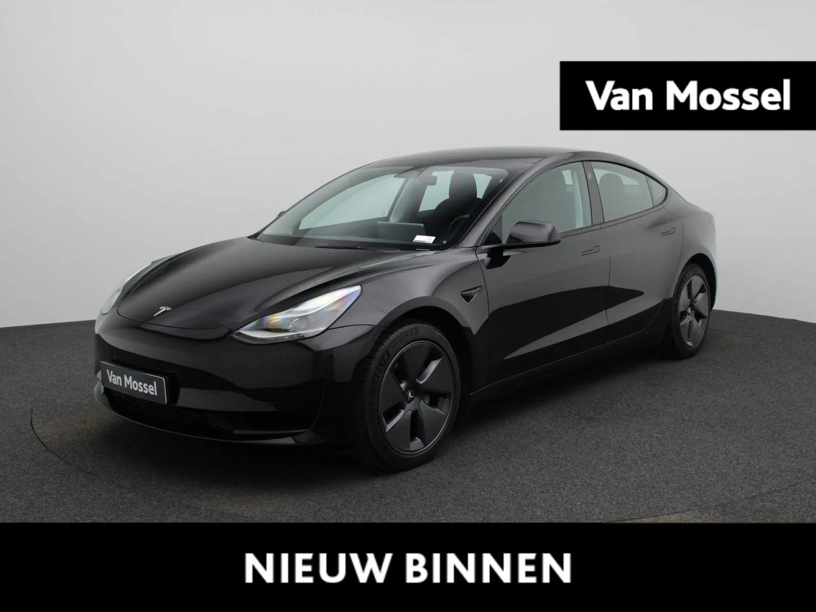 Tesla Model 3 (2023) — foto 1