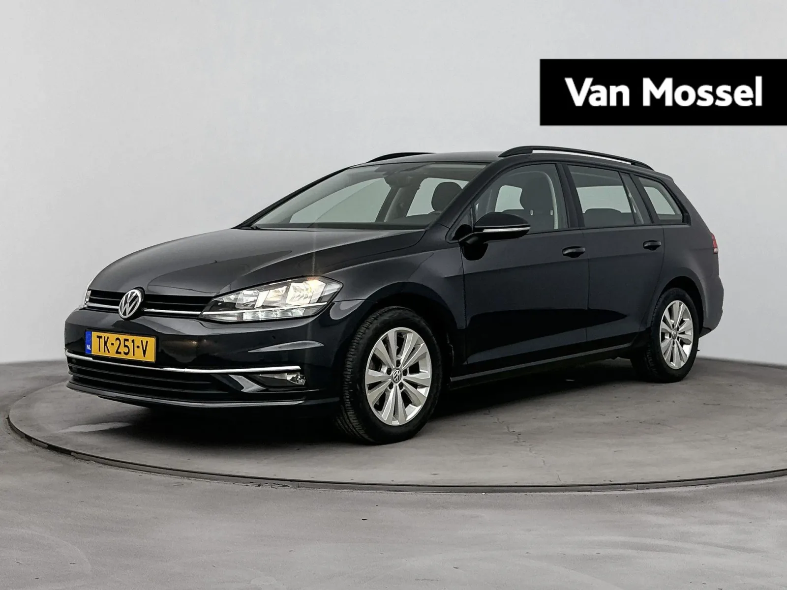 Volkswagen Golf (2018) — foto 1