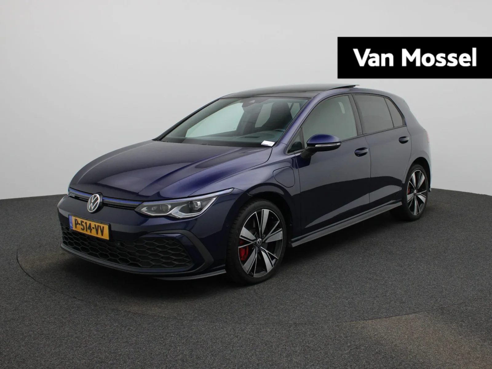 Volkswagen Golf (2021) — foto 1