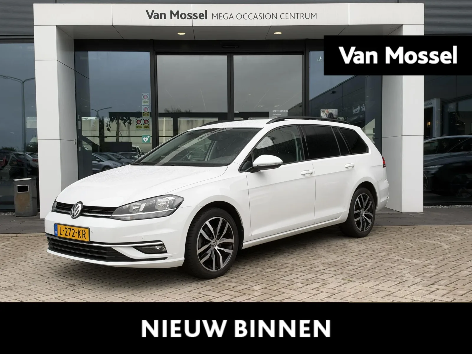 Volkswagen Golf (2020) — foto 1