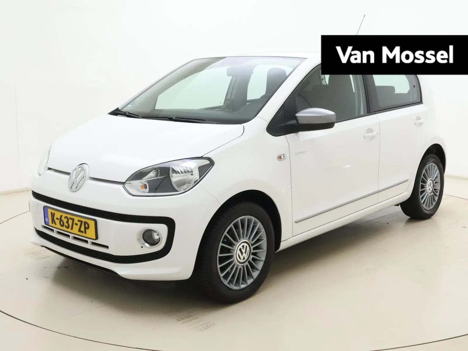 Volkswagen Up! (2013) — foto 1