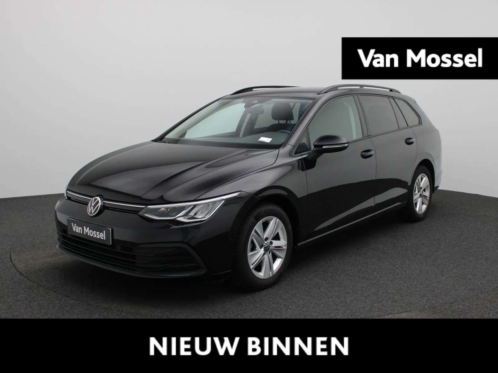 Volkswagen Golf (2021) — foto 1
