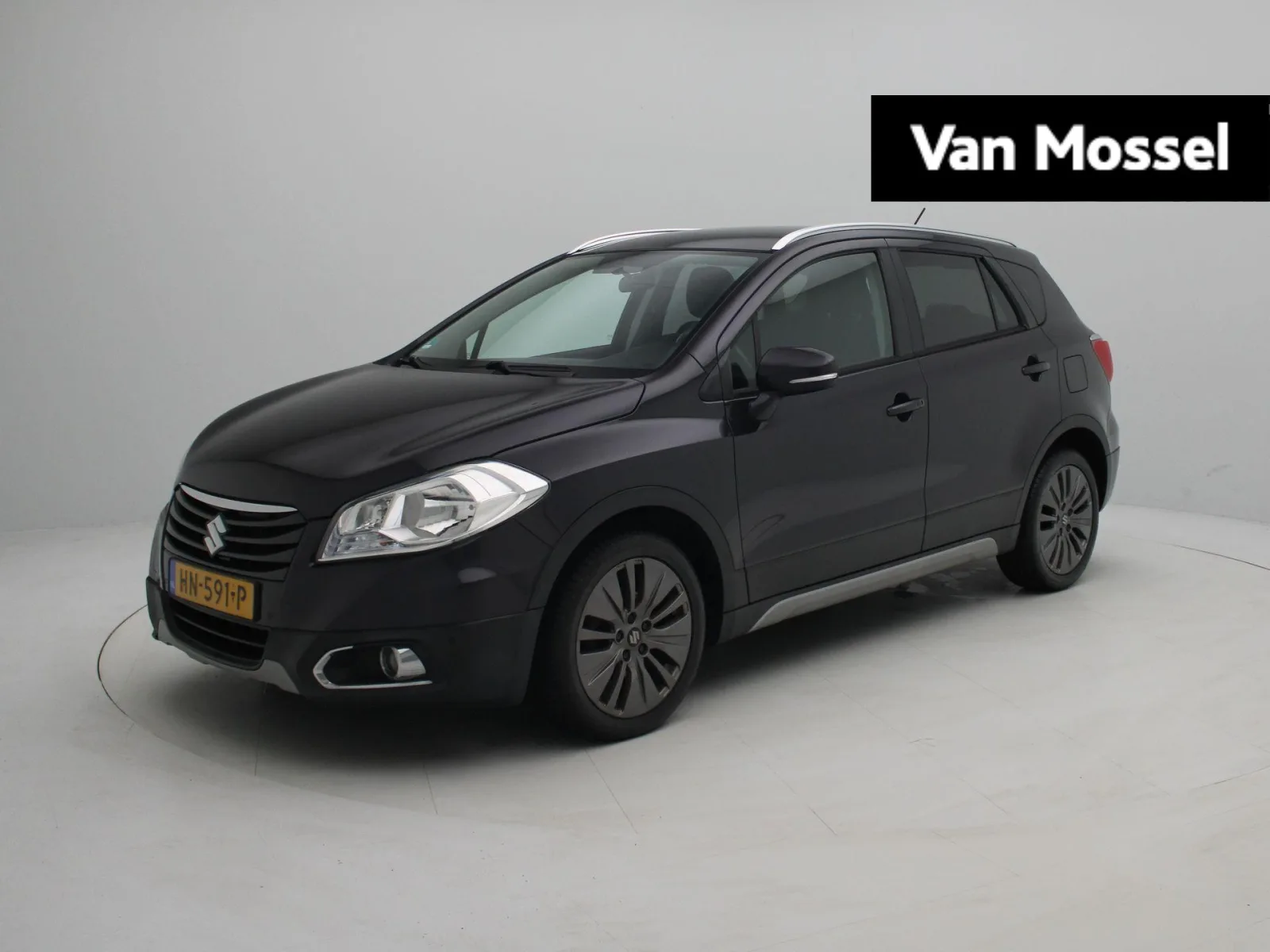 Suzuki S-Cross (2015) — foto 1