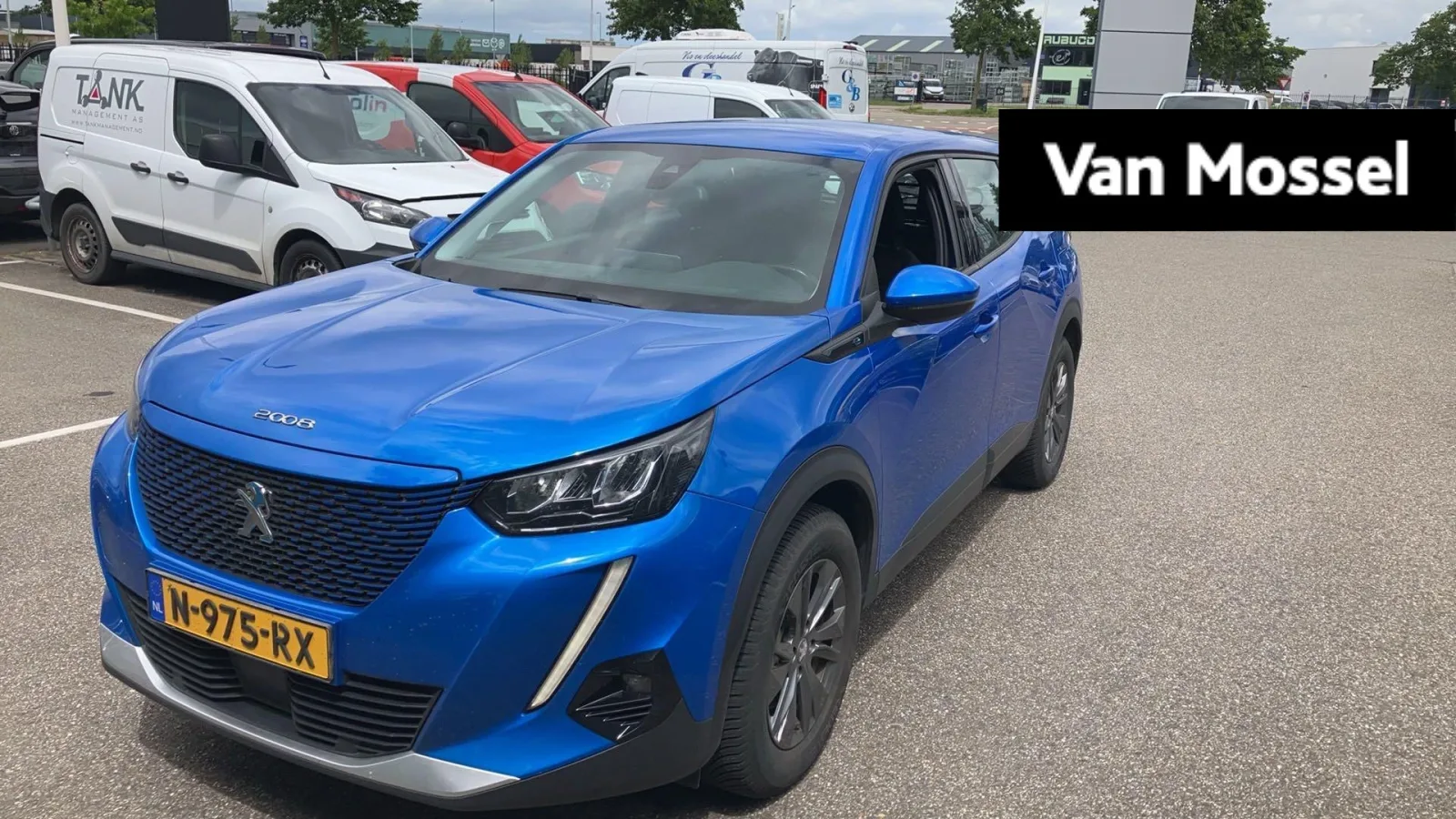 Peugeot e-2008 (2021) — foto 1