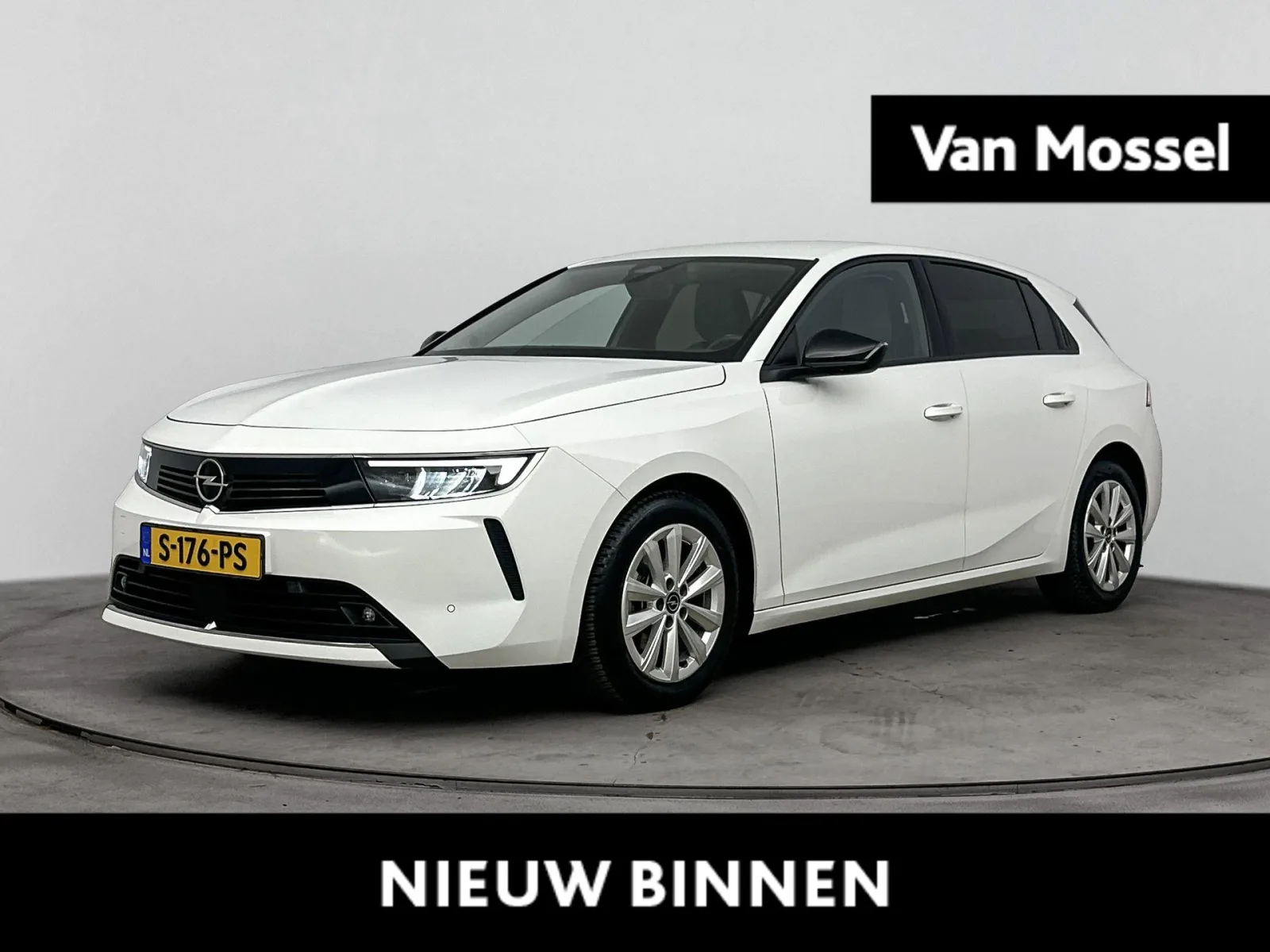 Opel Astra (2023) — foto 1