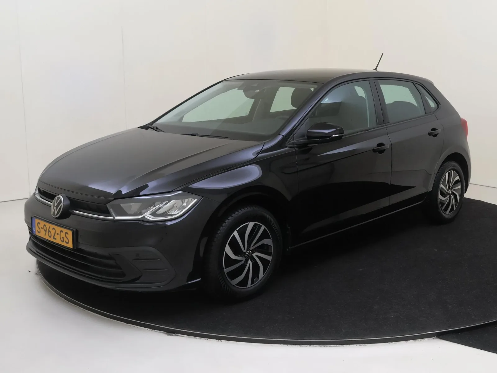 Volkswagen Polo (2023) — foto 1
