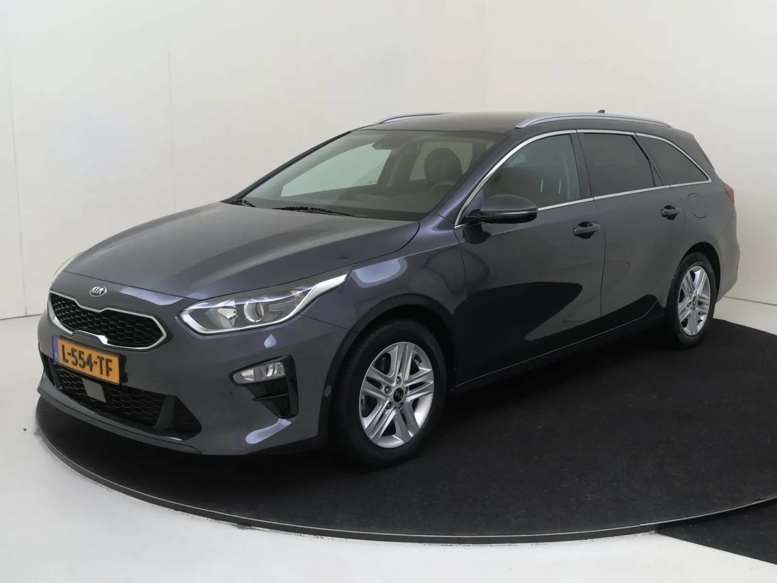 Kia Ceed (2021) — foto 1
