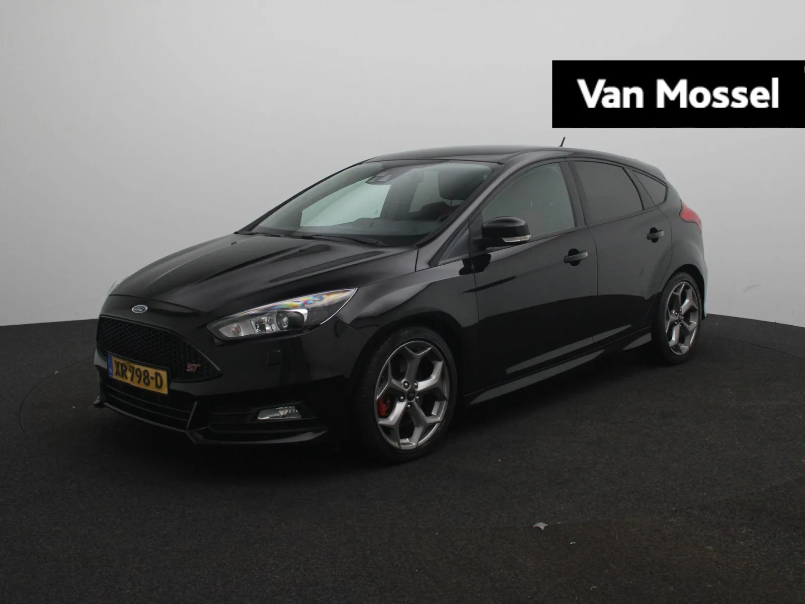 Ford Focus (2018) — foto 1