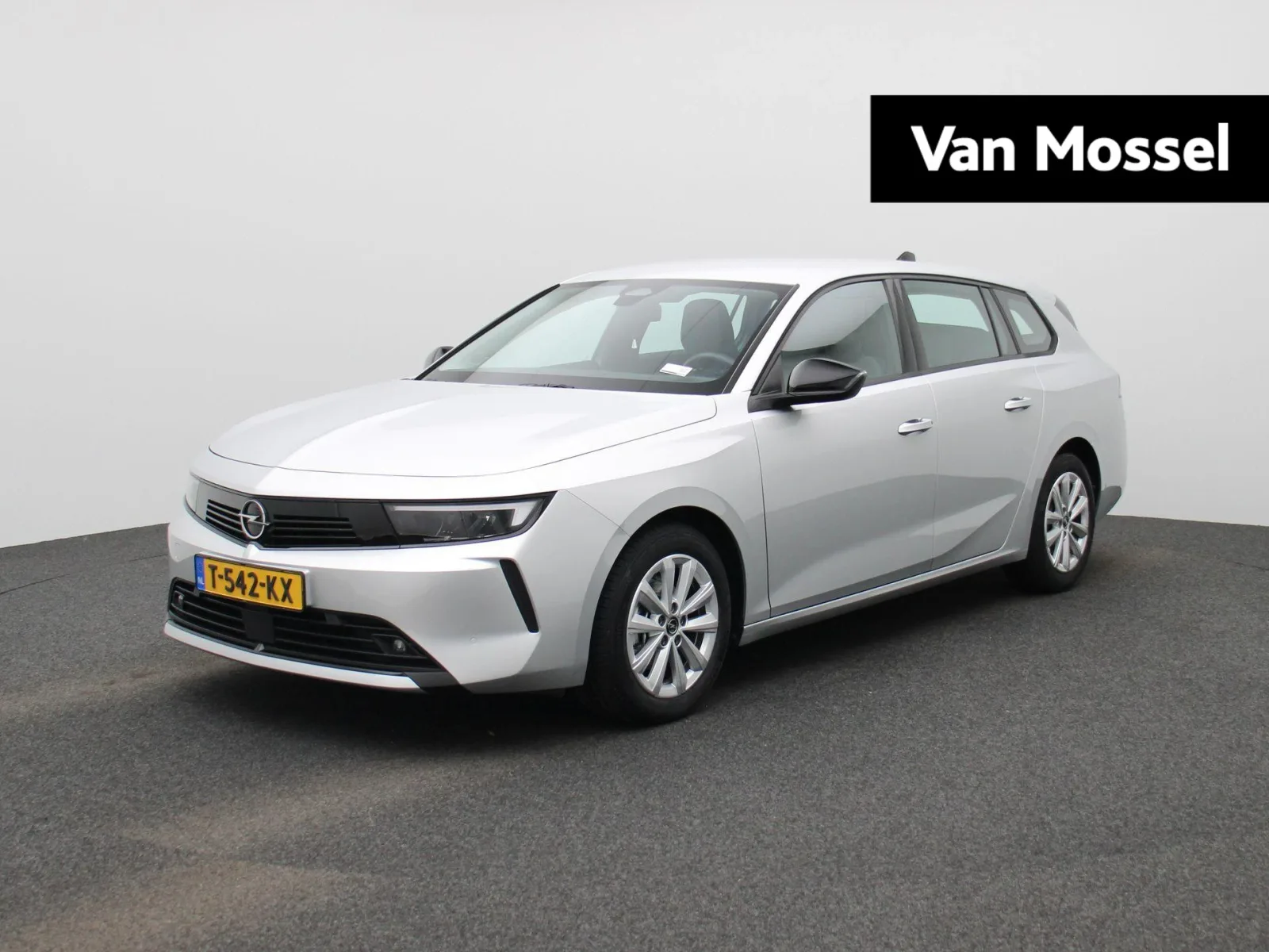Opel Astra (2023) — foto 1