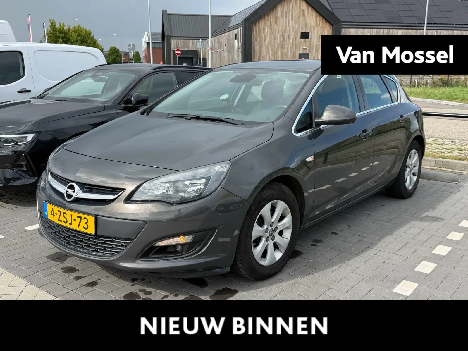 Opel Astra (2015) — foto 1