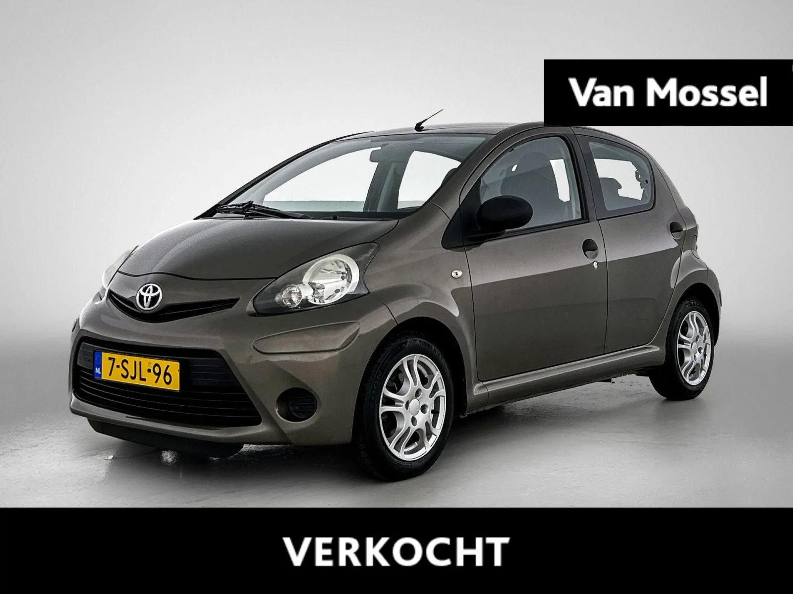 Toyota Aygo (2013) — foto 1