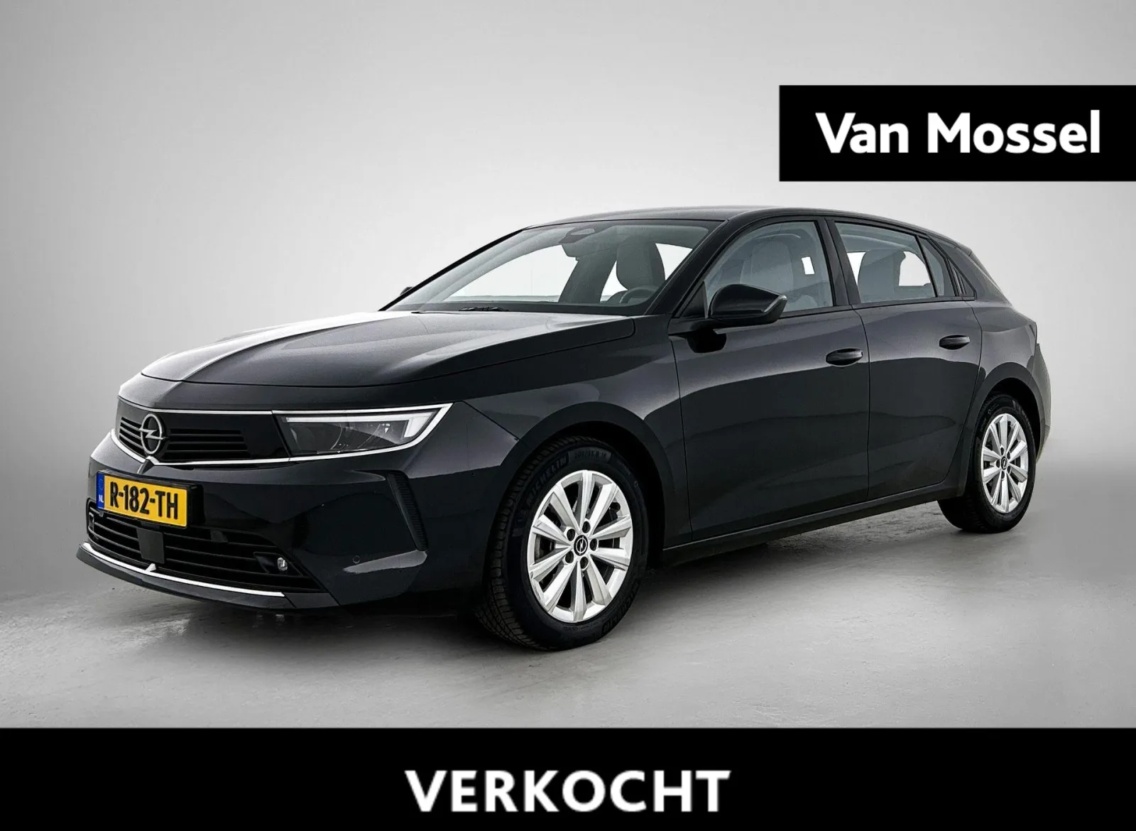 Opel Astra (2022) — foto 1