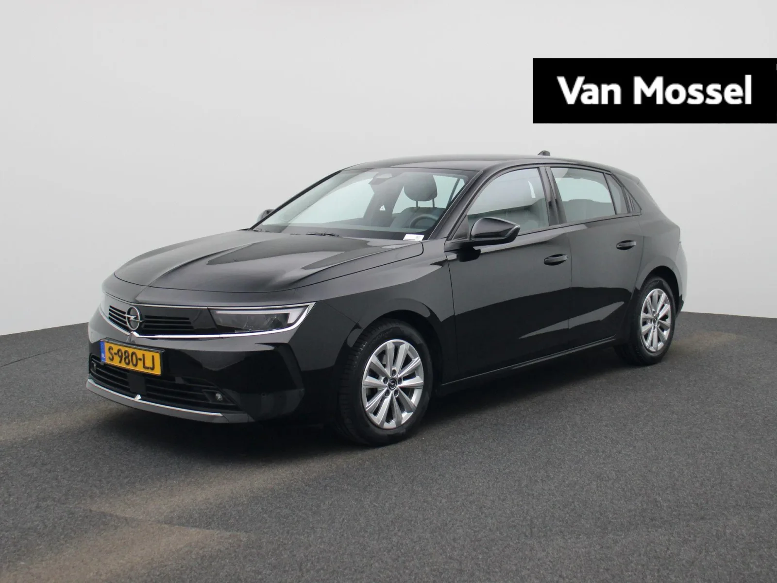 Opel Astra (2023) — foto 1