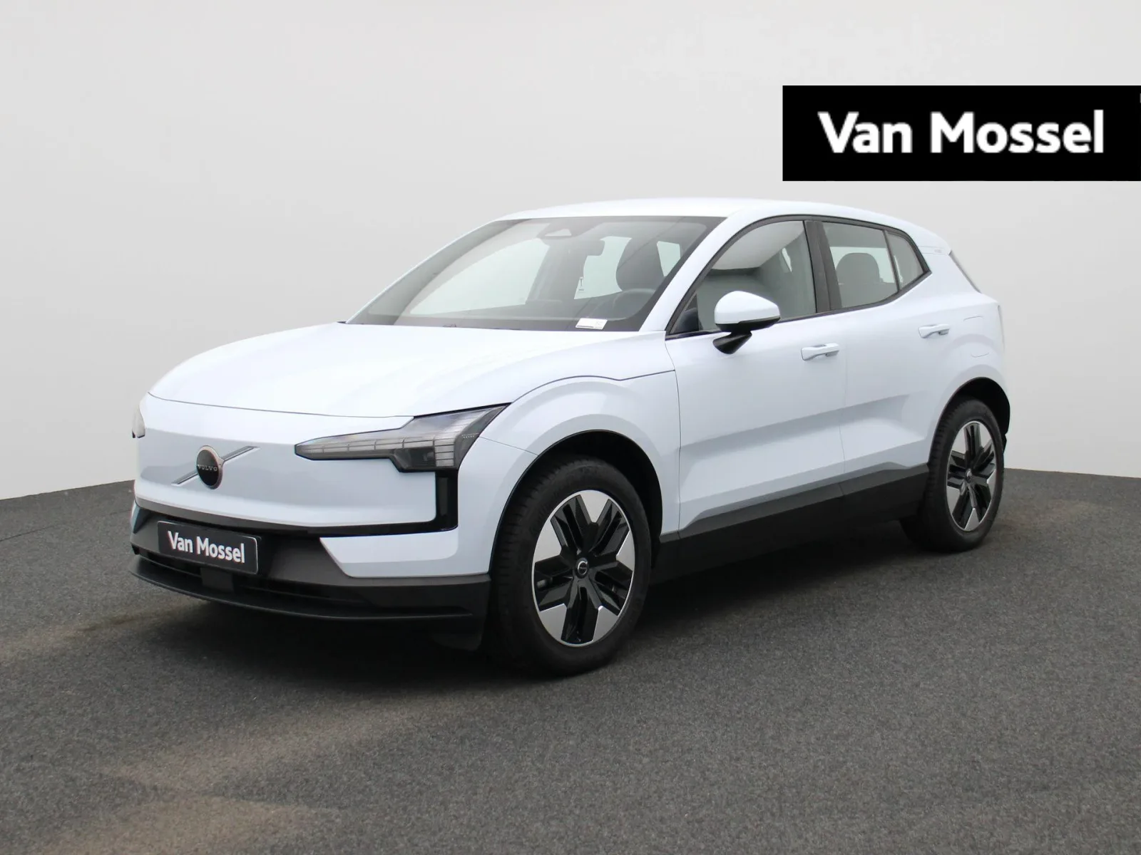 Volvo EX30 (2024) — foto 1