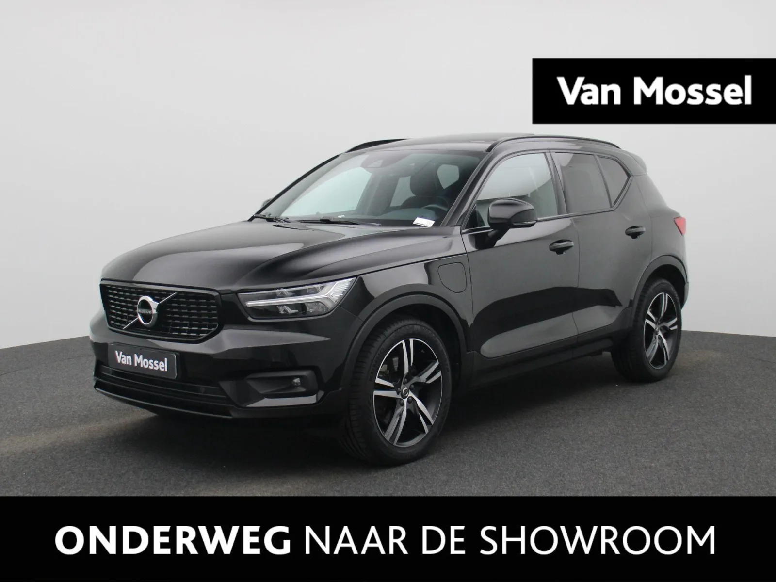 Volvo XC40 (2021) — foto 1