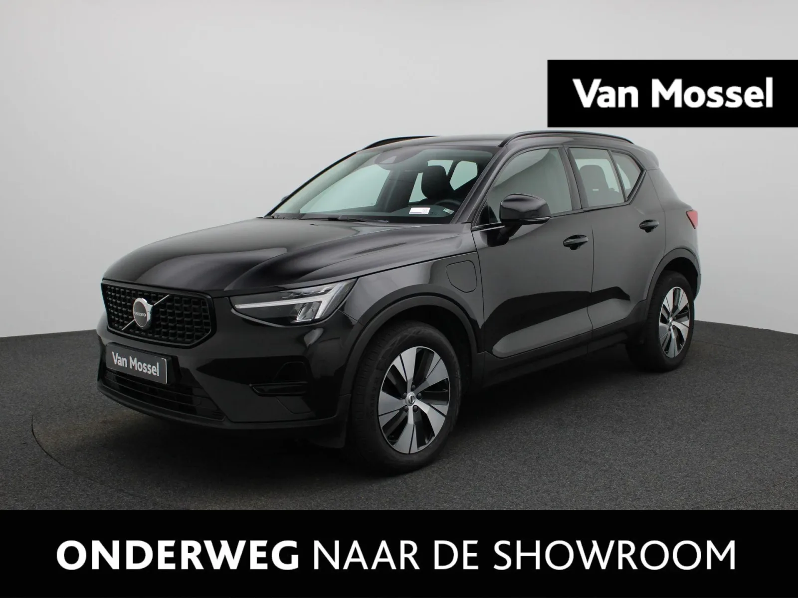 Volvo XC40 (2023) — foto 1