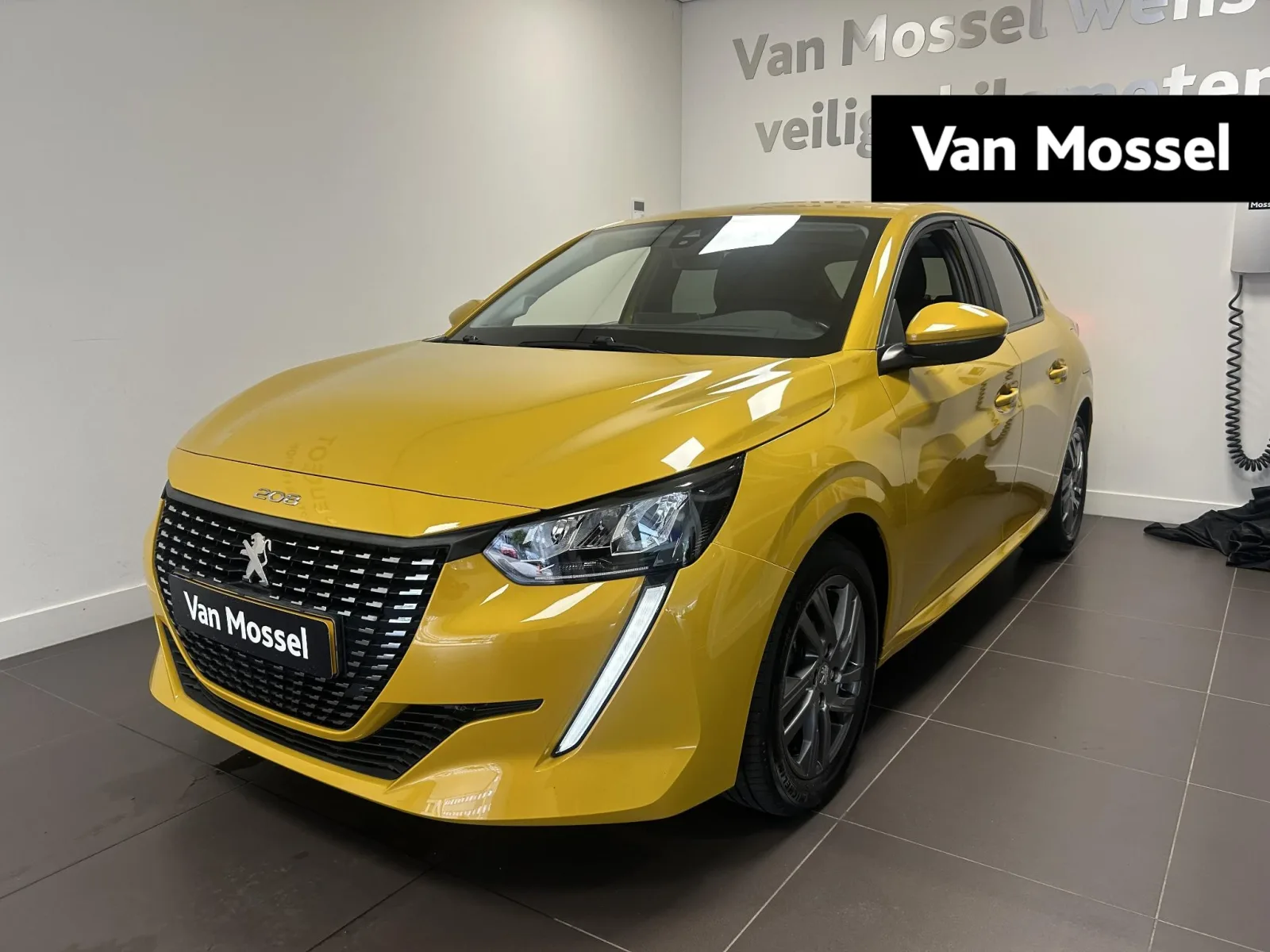 Peugeot 208 (2021) — foto 1
