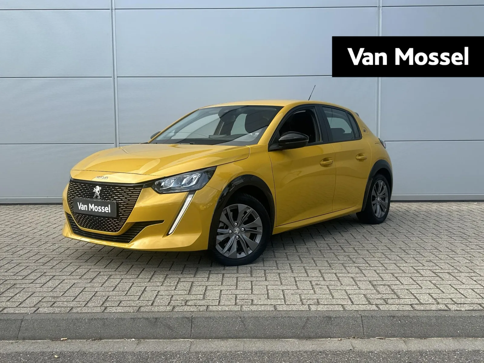 Peugeot e-208 (2023) — foto 1