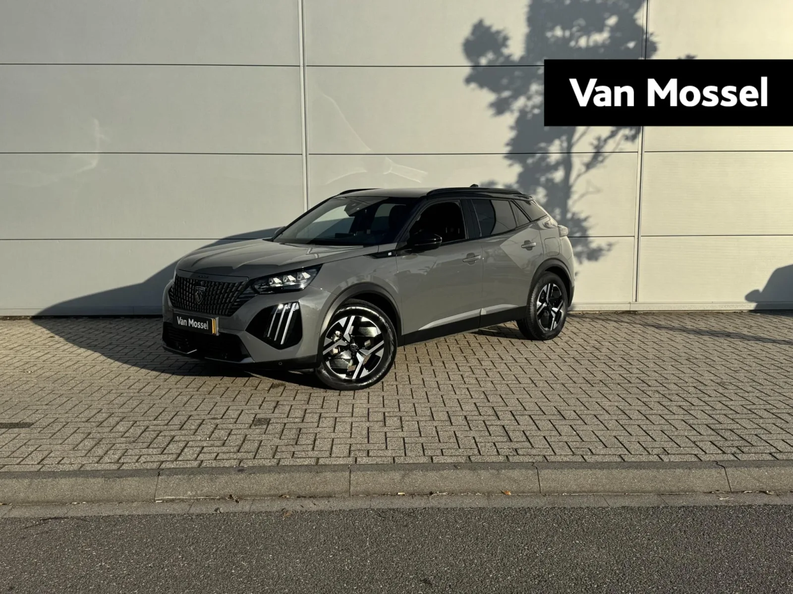 Peugeot e-2008 (2023) — foto 1