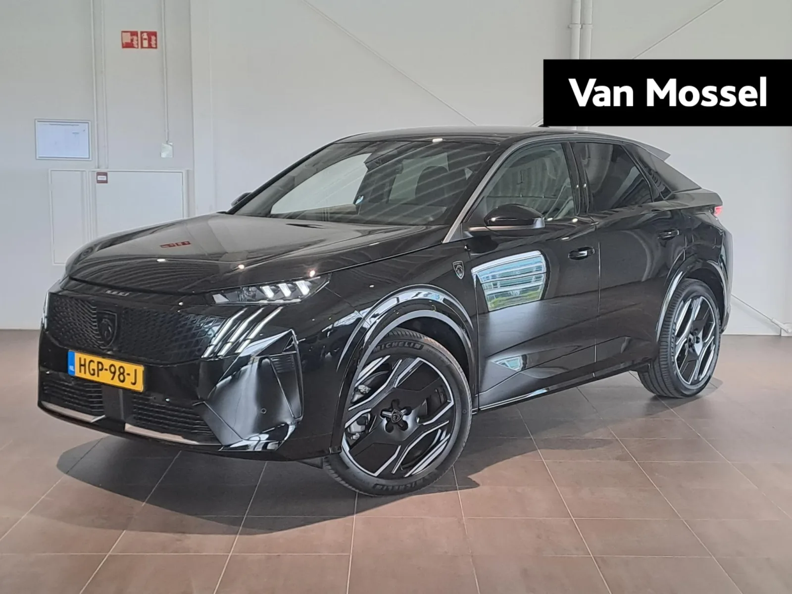 Peugeot e-3008 (2025) — foto 1