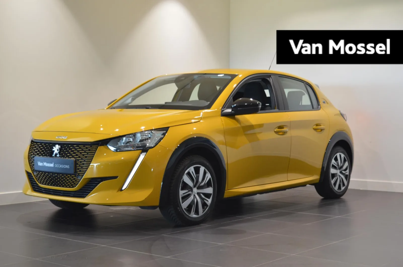 Peugeot e-208 (2023) — foto 1