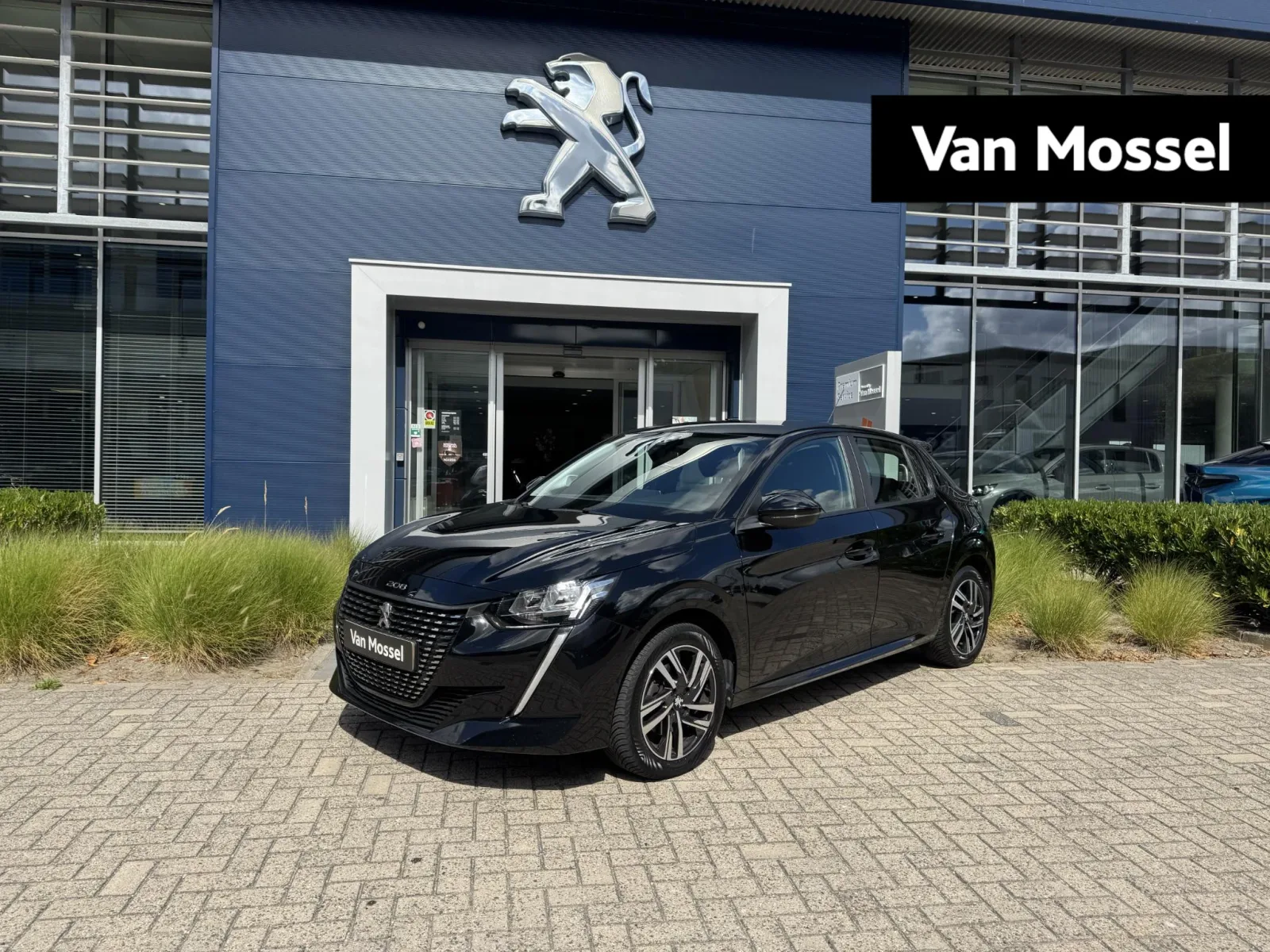 Peugeot 208 (2023) — foto 1