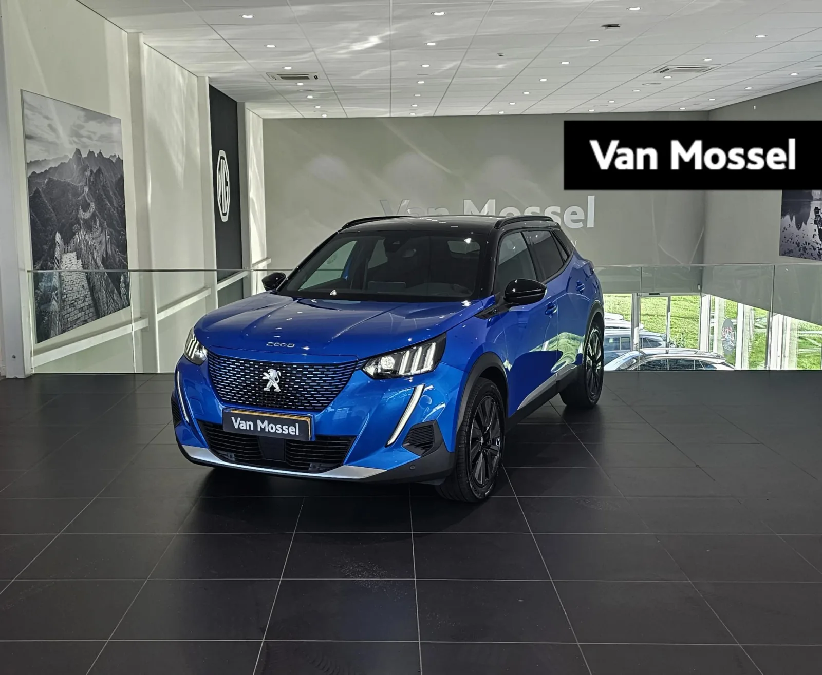 Peugeot e-2008 (2023) — foto 1