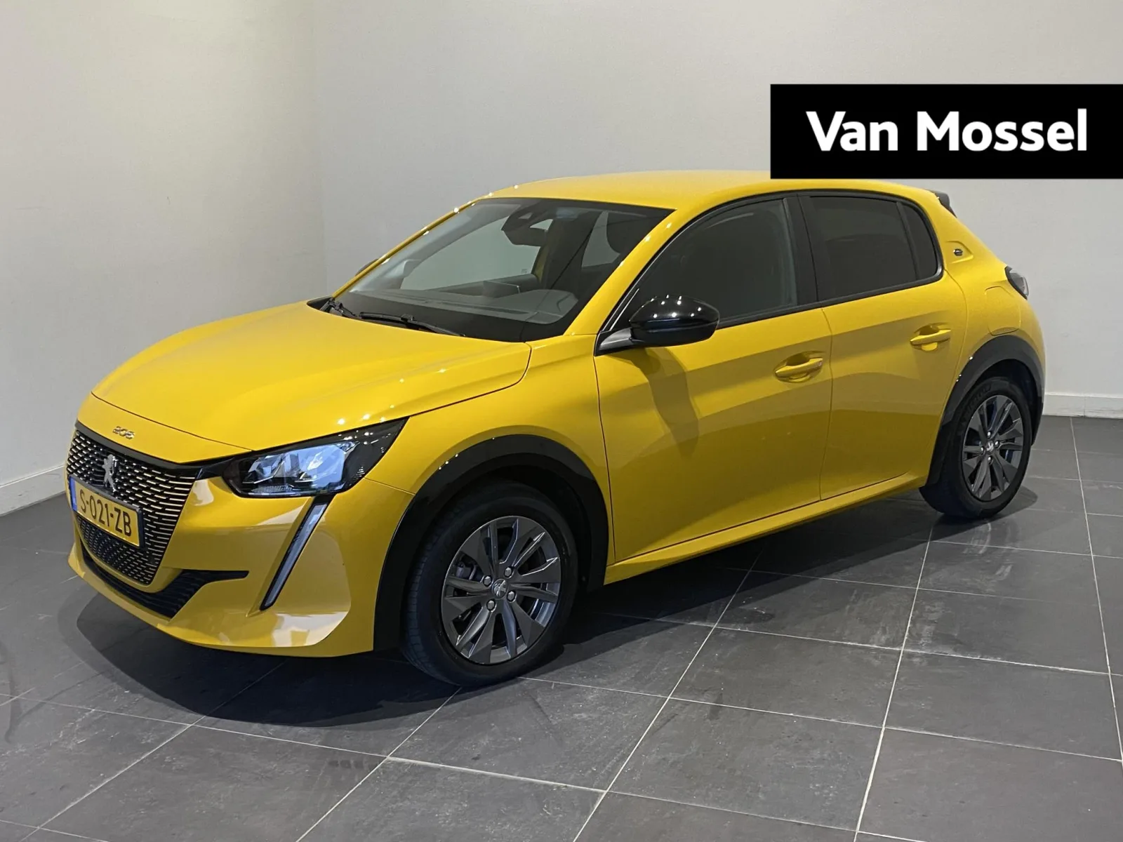 Peugeot e-208 (2023) — foto 1