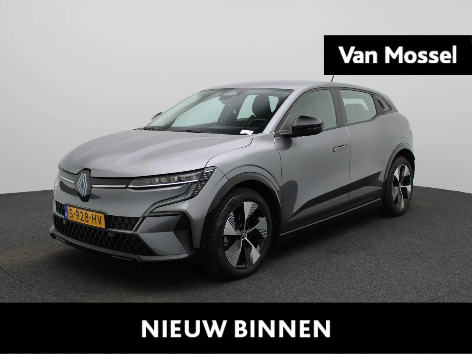 Renault Mégane E-Tech (2023) — foto 1