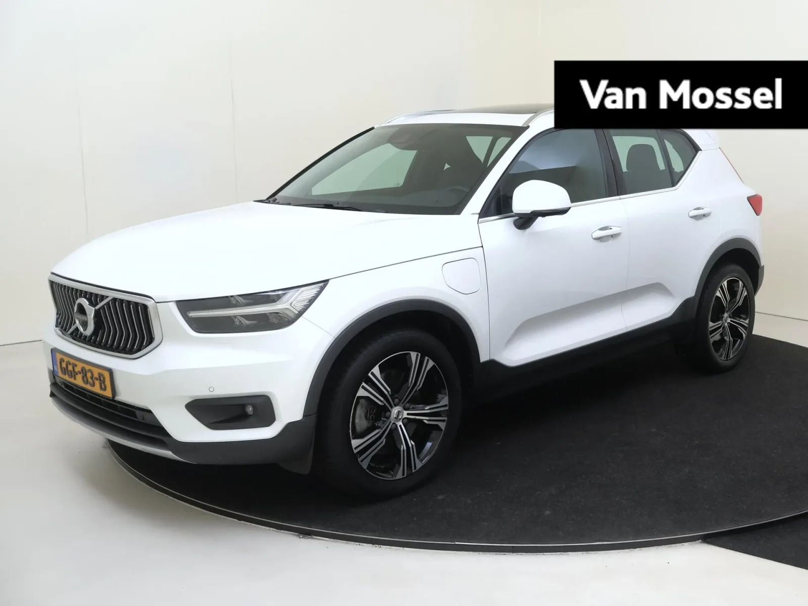 Volvo XC40 (2021) — foto 1