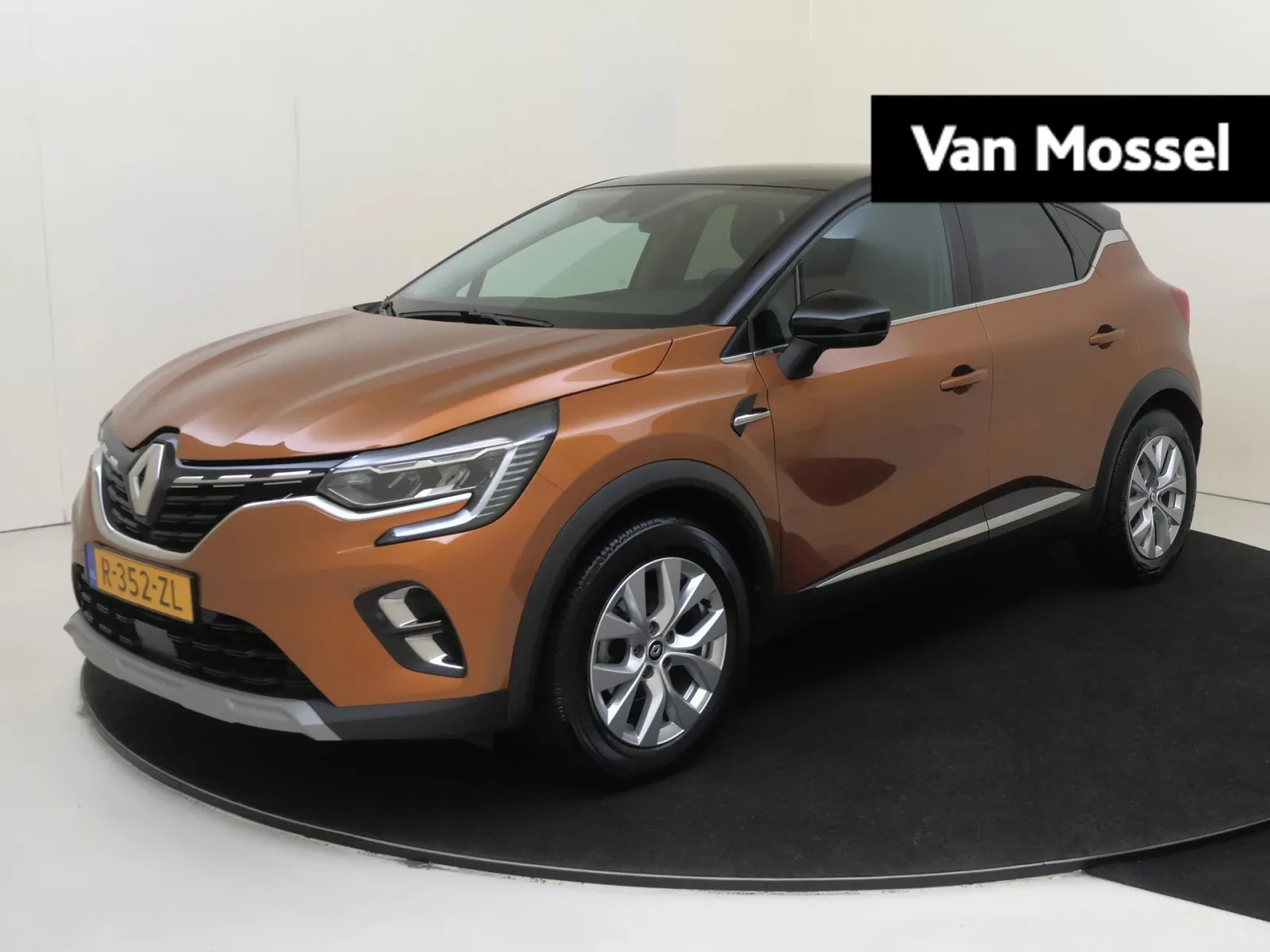 Renault Captur (2022) — foto 1