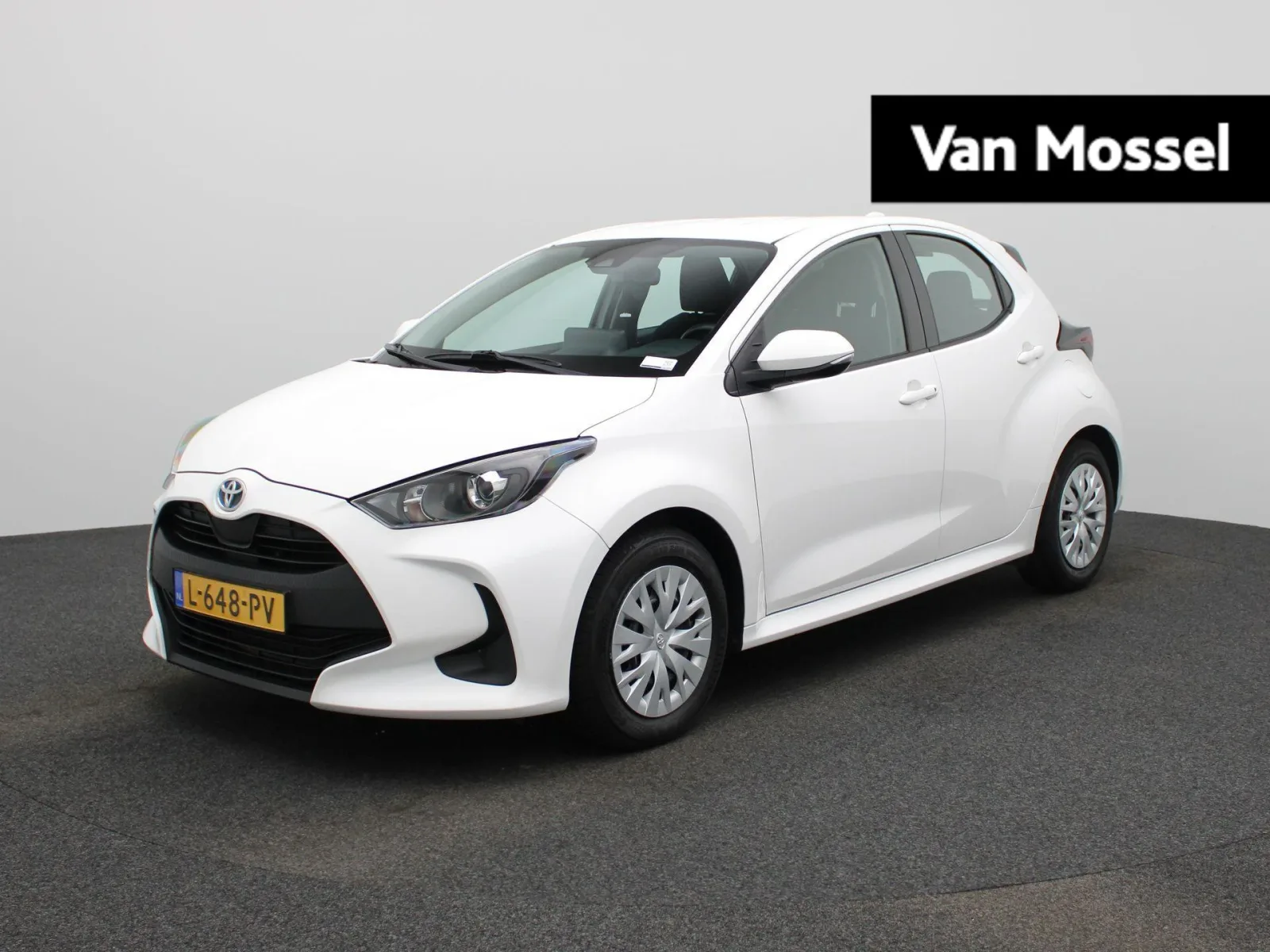 Toyota Yaris (2021) — foto 1