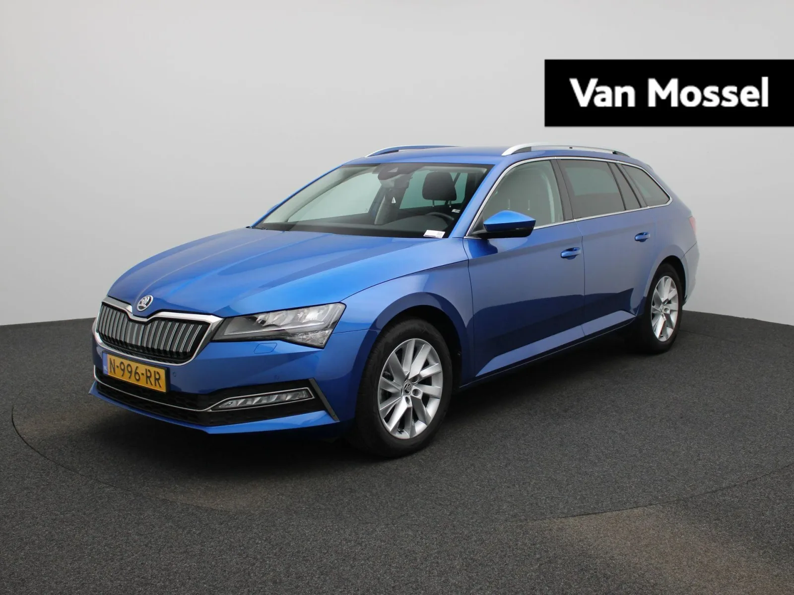 Škoda Superb (2022) — foto 1