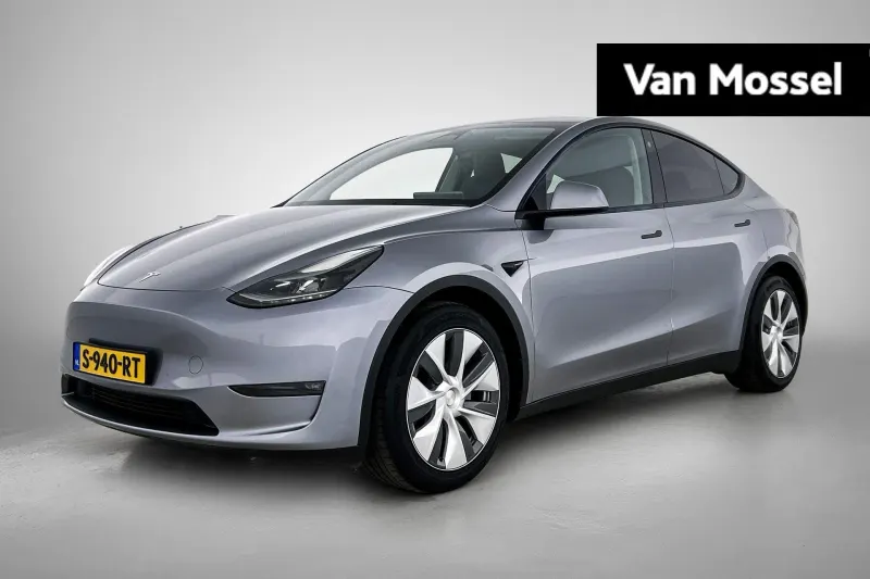 Tesla Model Y (2023)