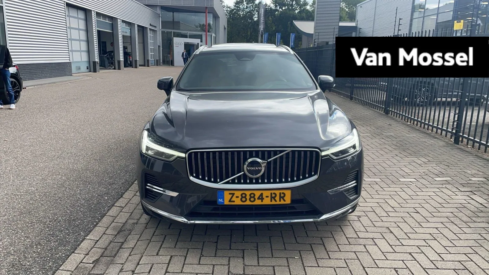 Volvo XC60 (2024) — foto 1