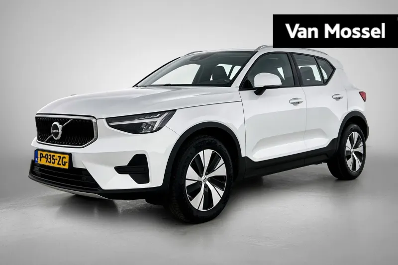 Volvo XC40 (2022)