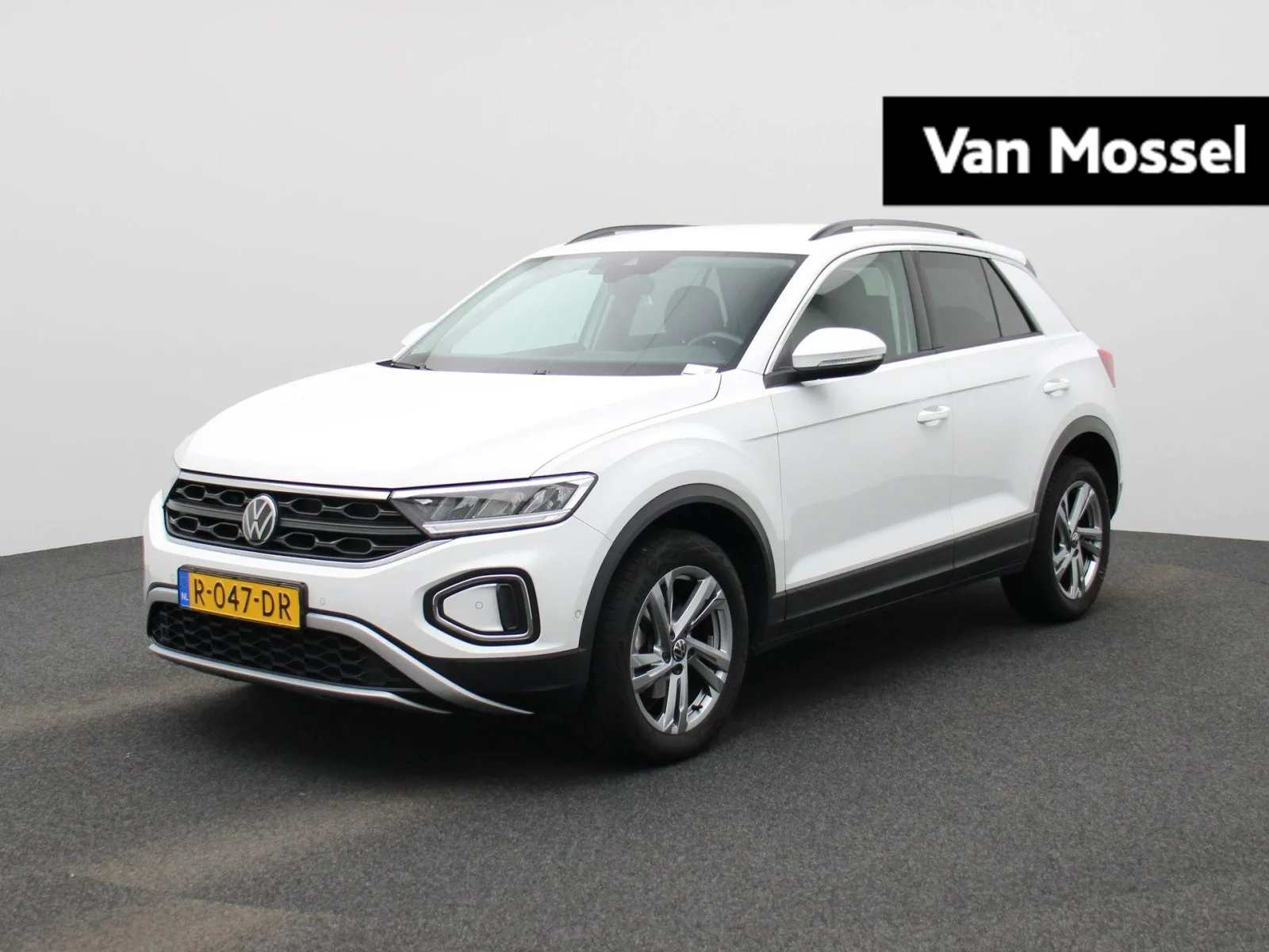 Volkswagen T-Roc (2022) — foto 1